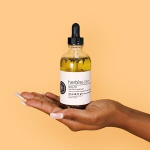 Herb'n Eden Infused Body Oil with Dropper